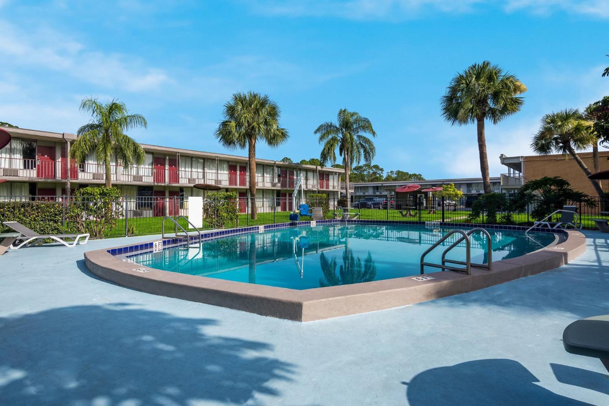 Flamingo Suites- An Extended Stay Hotel Vero Beach, Fl Exterior foto